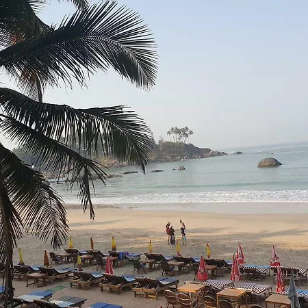 Alexmarie Guest House 5 Min To Candolim Beach